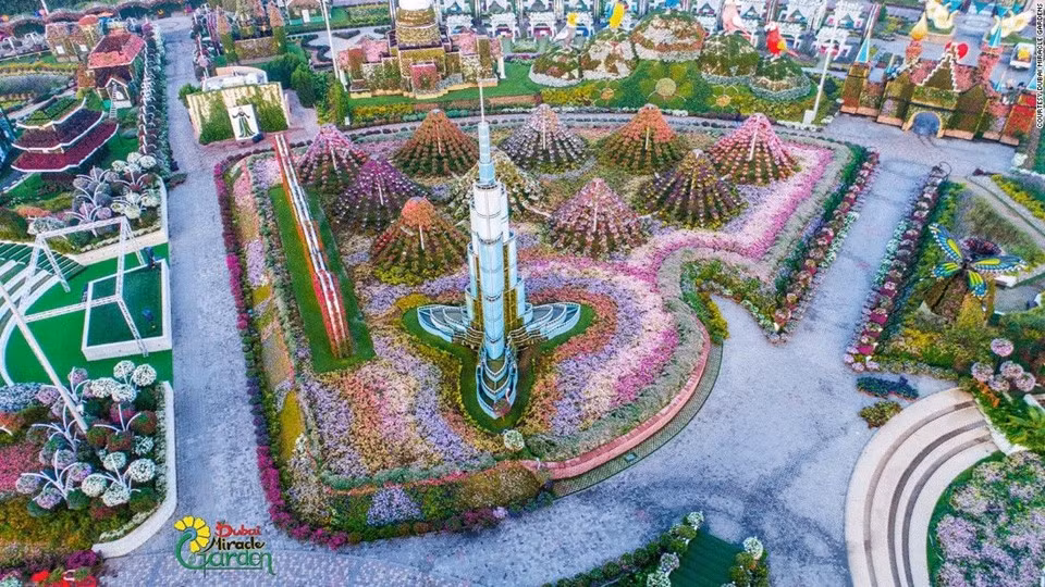 Cách bài trí hoa được thay đổi mỗi mùa, đem lại cho du khách nhiều trải nghiệm mới mẻ mỗi lần tới đây.
