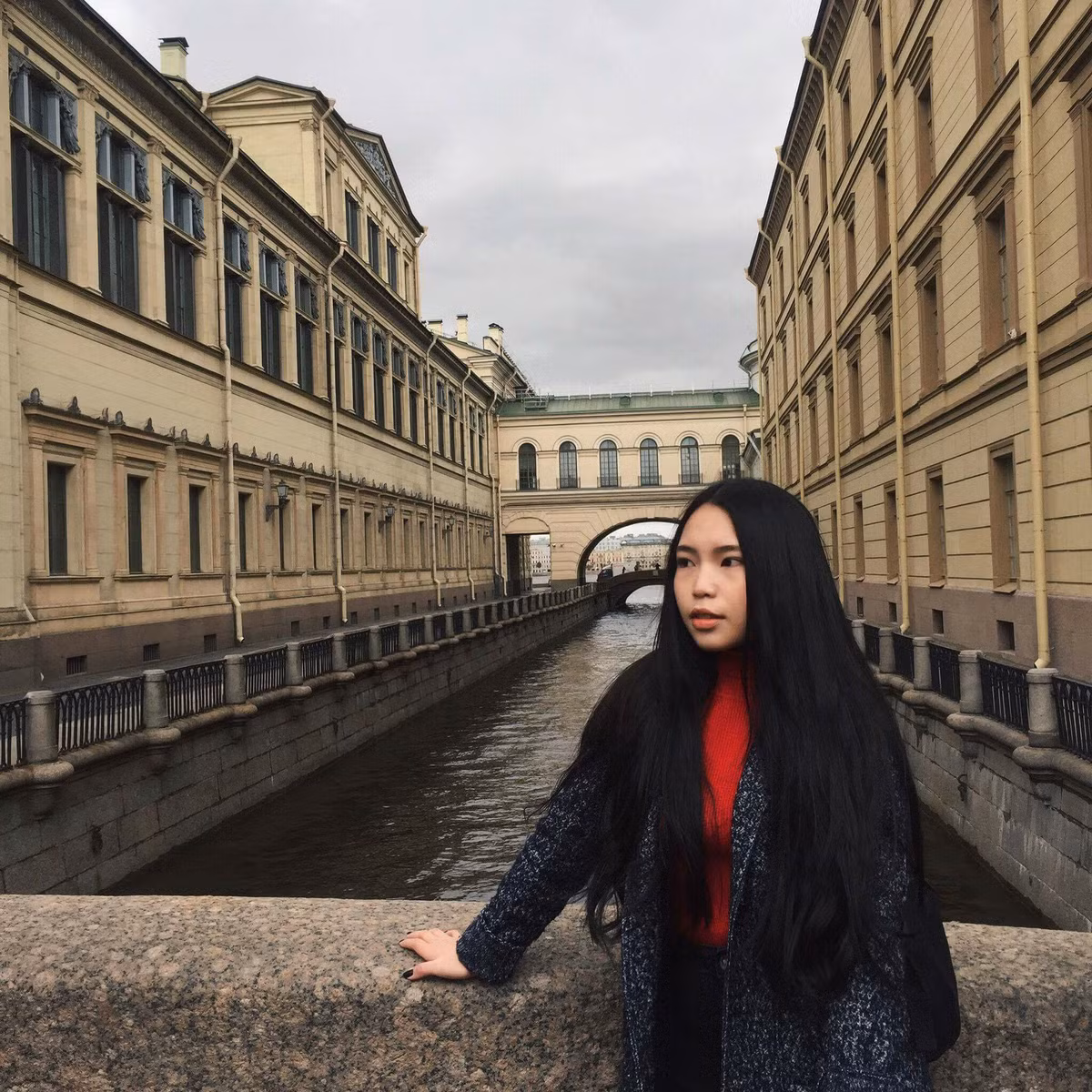 Tuy nhiên, có điều là mình không thích mọi người gọi mình là hotgirl vì mình cảm thấy không gần gũi với mọi người cho lắm (cười)".