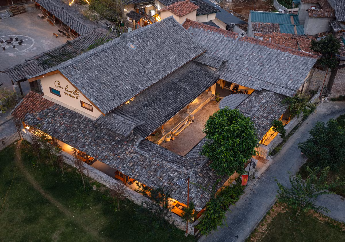 Gia chủ mong muốn căn nhà sau cải tạo vẫn giữ được nét kiến trúc đặc trưng của gia đình người Mông nhưng vẫn mang đến những trải nghiệm bất ngờ cho du khách.