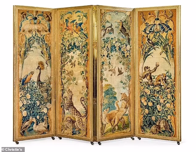 Một món đồ quý của Vua Louis XV Savonnerie được dự đoán sẽ bán với giá 150.000 USD (3,6 tỷ đồng).