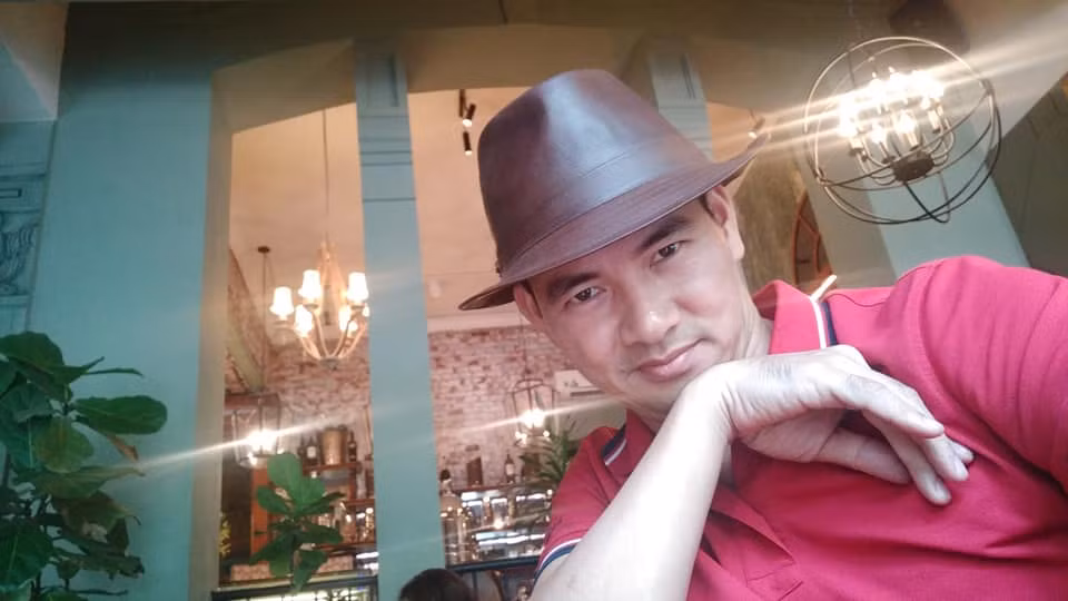 Không chỉ thành công trong sự nghiệp, NSƯT Xuân Bắc còn được ngưỡng mộ khi có cuộc sống gia đình viên mãn. Ảnh: FBNV