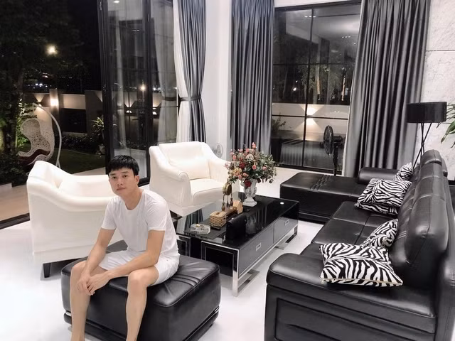 Ước tính, Quốc Trường đã chi khoảng 10 tỷ để mua nội thất trong nhà.