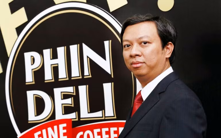 Lai lịch đại gia Việt kín tiếng mua cả thị trấn ở Mỹ - Hình 2 Lai lich dai gia Viet kin tieng mua ca thi tran o My-Hinh-2