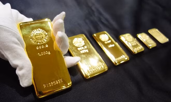 Vàng dự trữ của Nhật Bản do ngân hàng trung ương của nước này quản lý với 845,9 tấn. Do trữ lượng vàng trong nước hạn chế nên Nhật Bản chủ yếu nhập khẩu vàng.