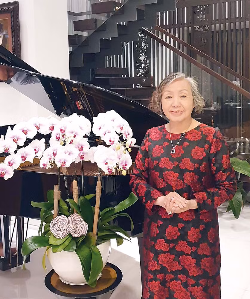 Năm 1987, sau khi chồng mất, doanh nhân Nguyễn Thị Sơn chính thức trở thành lãnh đạo chính của Sơn Kim Group, vừa lo phát triển doanh nghiệp, vừa chăm sóc 5 người con. Ảnh: Facebook