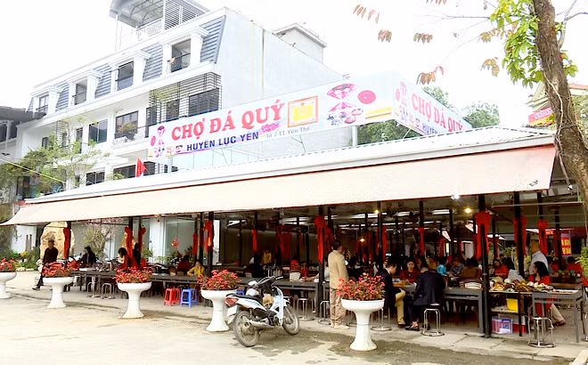 Can canh phien cho da quy bay ban nhu rau doc nhat Viet Nam