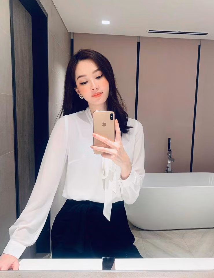 Phòng tắm cũng được thiết kế trang nhã, tiện nghi. Ảnh: FBNV