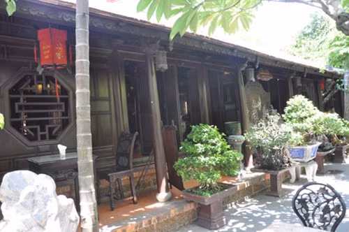 Việc xây dựng khu nhà này là cả một quá trình kỳ công. Để có được mảnh đất rộng hơn 5.000 m2, hai vợ chồng ông Huy phải năn nỉ 10 chủ đất sang nhượng mới có được. Ảnh: Vietnamnet