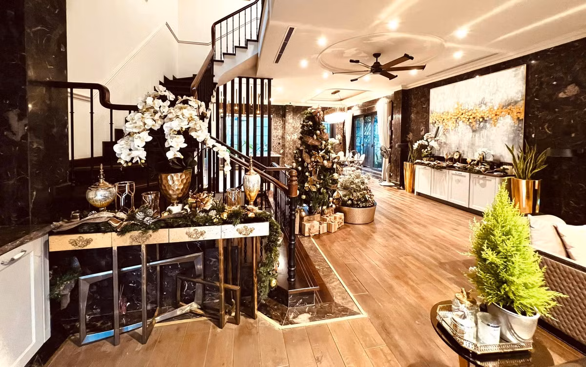 Mọi ngóc ngách trong nhà đều được người đẹp trang trí tỉ mỉ.