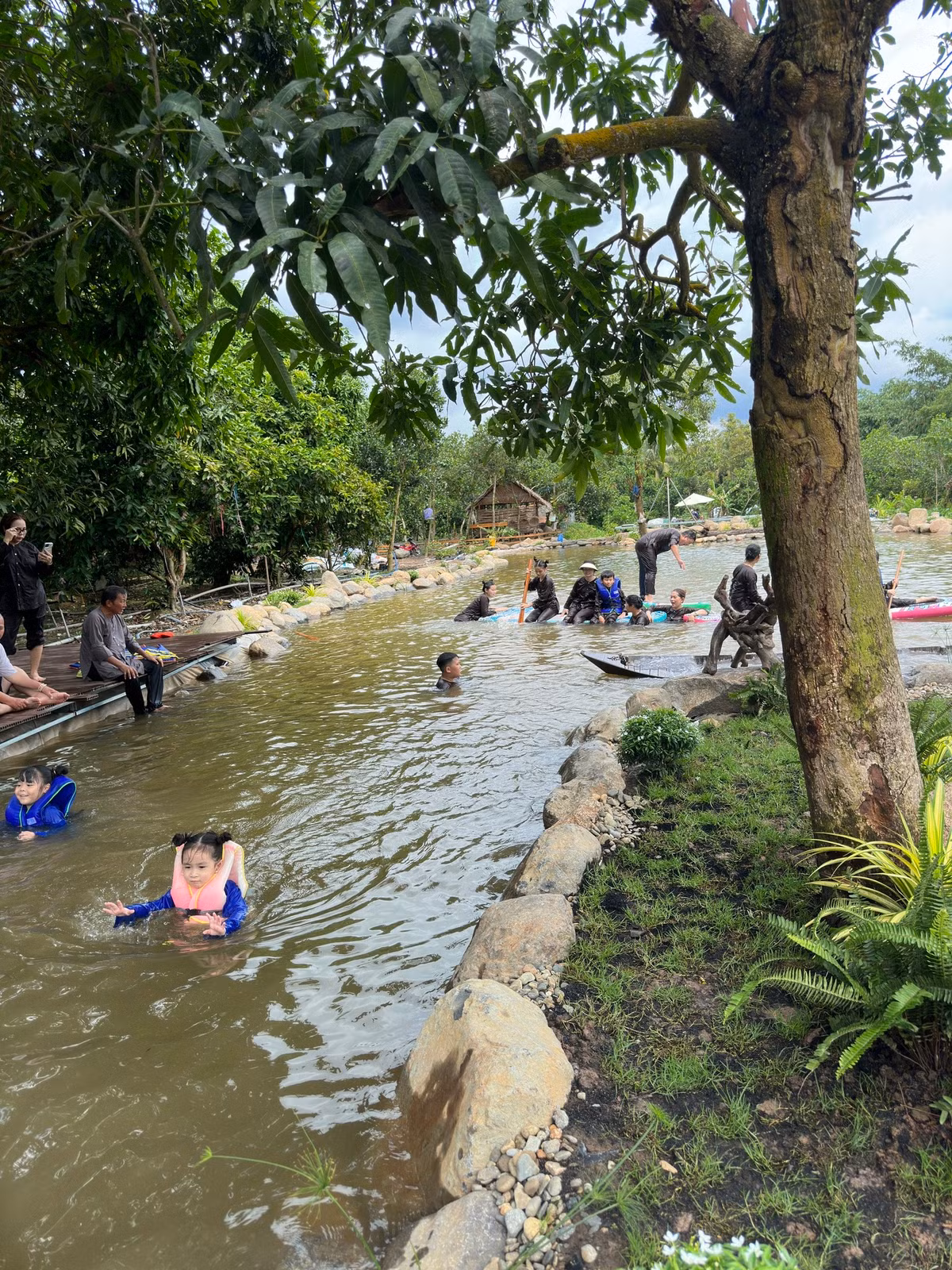 Hồ bơi sinh thái rộng đến 1.000 m2.