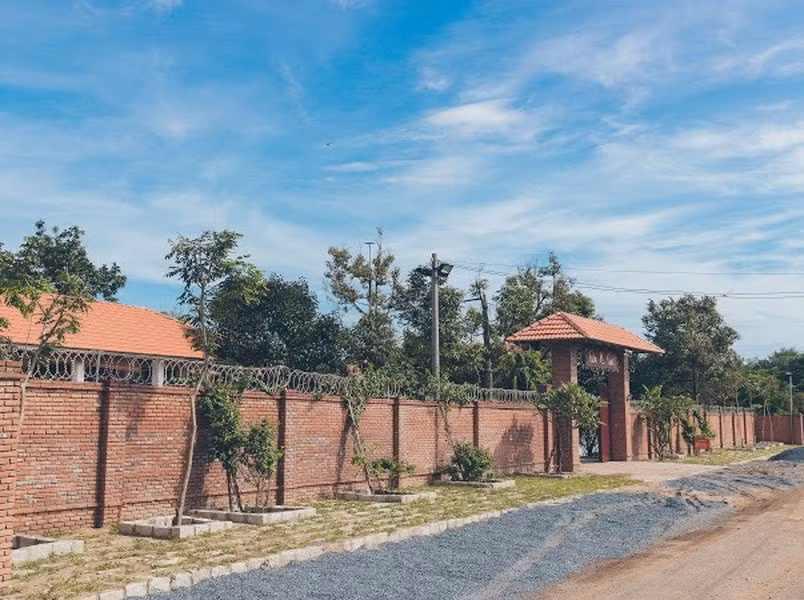 Lý Nhã Kỳ nổi tiếng là người sở hữu khối tài sản khủng. Ngoài căn biệt thự bề thế tại TP HCM, Lý Nhã Kỳ còn xây biệt phủ 10.000m2 để tặng mẹ ruột. Ảnh: Anninhthudo
