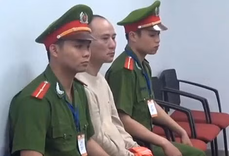 Những cuộc truy bắt kẻ trốn nã ngày giáp Tết - Hình 3 Nhung cuoc truy bat ke tron na ngay giap Tet-Hinh-3