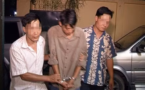 Những cuộc truy bắt kẻ trốn nã ngày giáp Tết - Hình 2 Nhung cuoc truy bat ke tron na ngay giap Tet-Hinh-2