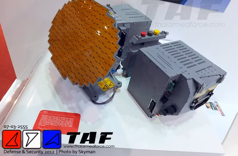 Máy bay F-5 của Thái Lan sẽ được trang bị hệ thống radar xung doppler EL/M-2032 do Israel thiết kế. Loại radar mới này có khả năng cung cấp chế độ tác chiến không đối không, không đối đất, không đối hải cho máy bay. Nó có tầm trinh sát với mục tiêu có RCS 5m2 cách 100km, cực đại đến 150km. Nguồn ảnh: TAF