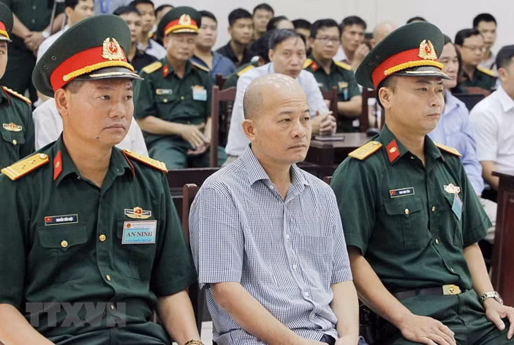 De nghi tuyen phat Ut “troc” Dinh Ngoc He 12-15 nam tu