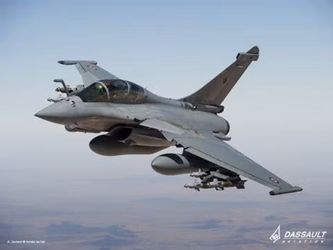 Một số ý kiến cho rằng, 36 chiếc Rafale nguyên chiếc sản xuất tại Pháp với giá 166,21 triệu USD/chiếc, đắt gấp 3 lần tiêm kích Su-30MKI với giá 62,78 triệu USD/chiếc là "quả đắng" cho Ấn Độ.