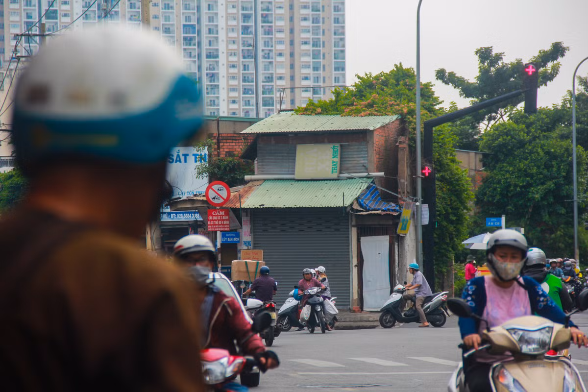 Can canh can nha 4 mat tien giua nga tu o Sai Gon duoc den bu 5,1 ti dong-Hinh-4