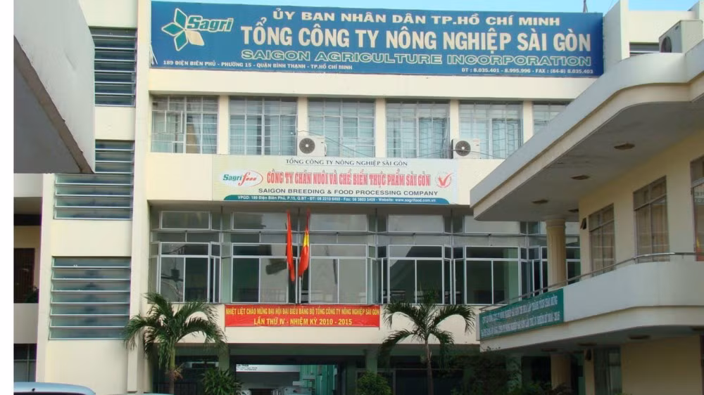 Đề xuất kỷ luật hạ bậc lương ông Lê Tấn Hùng De xuat ky luat ha bac luong ong Le Tan Hung