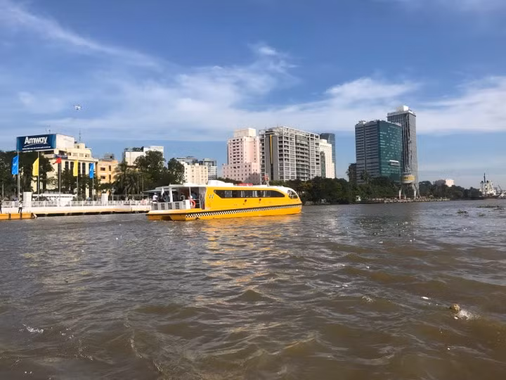 Loại hình buýt sông là mô hình mới tại Việt Nam. Hiện công ty TNHH Thường Nhật đang nỗ lực hoàn thiện các hạng mục của dự án và các hạng mục cơ bản của dự án đã sẵn sàng đưa vào khai thác, sử dụng.