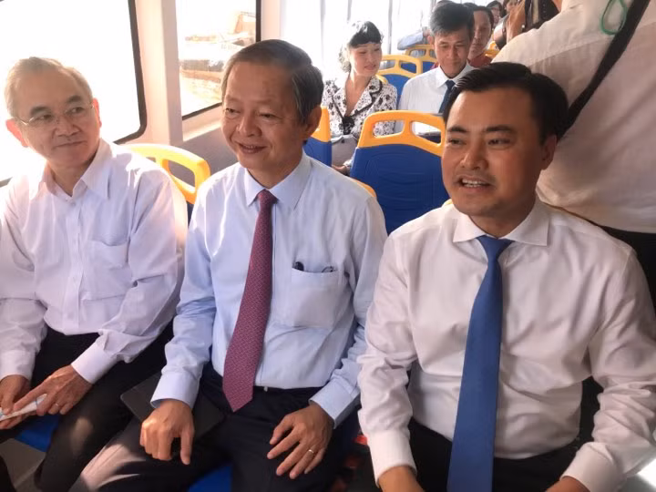 Tuyến buýt số 1 nằm trong dự án đầu tư hai tuyến vận tải hành khách công cộng bằng đường thủy trên địa bàn TP HCM theo hình thức đối tác công tư (BOO) với mục tiêu phục vụ nhu cầu đi lại của người dân thành phố, góp phần giải tỏa tình trạng ùn tắc giao thông của TP HCM, phát triển lĩnh vực vận tải hành khách đường thủy, du lịch đường thủy của thành phố.