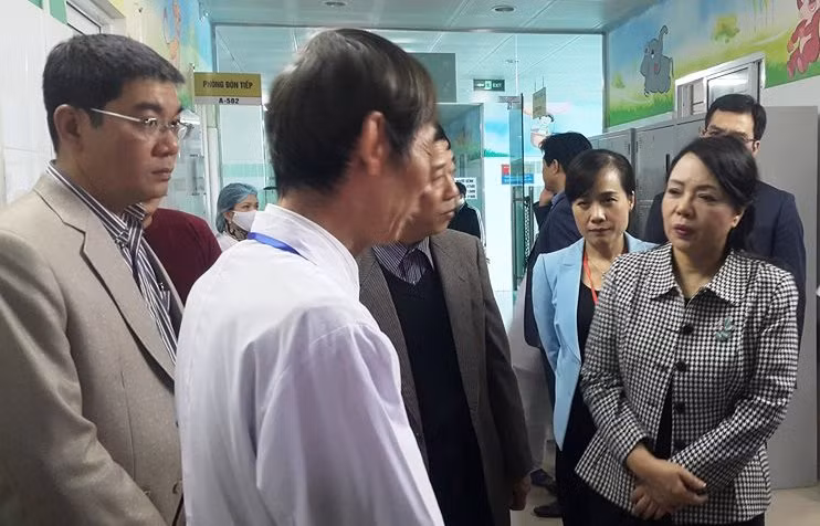 Bo truong Bo Y te: 4 tre tu vong tai BV San Nhi Bac Ninh la bat thuong