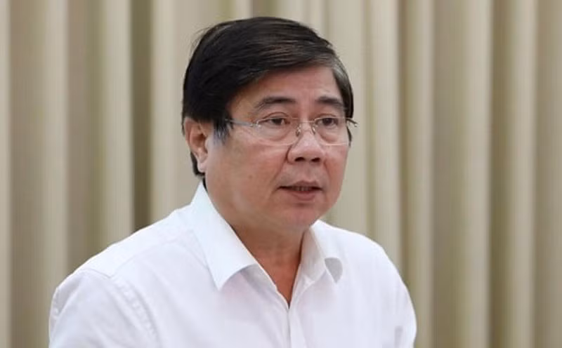 Ông Nguyễn Thành Phong, trong thời gian giữ chức vụ Phó Bí thư Thành ủy, Bí thư Ban Cán sự đảng, Chủ tịch UBND TPHCM đã vi phạm quy định về những điều đảng viên không được làm, quy định về trách nhiệm nêu gương;