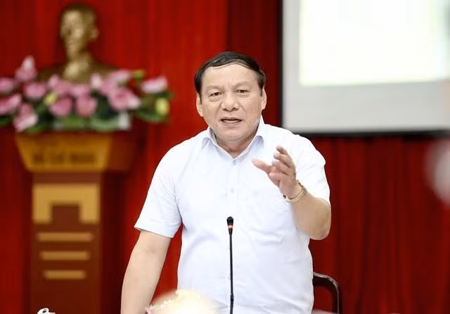 Ủy viên Trung ương Đảng, Bộ trưởng Bộ Văn hóa, Thể thao và Du lịch Nguyễn Văn Hùng