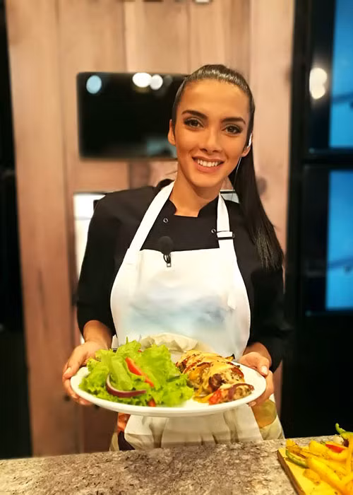 Clara Sosa không ngừng học hỏi, trau dồi kiến thức để tạo nên những món ăn vừa đẹp vừa ngon.