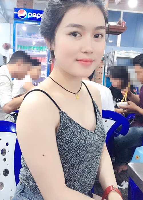 Ngoài đời, Thu Hương có phong cách ăn mặc trẻ trung. Ảnh: FBNV