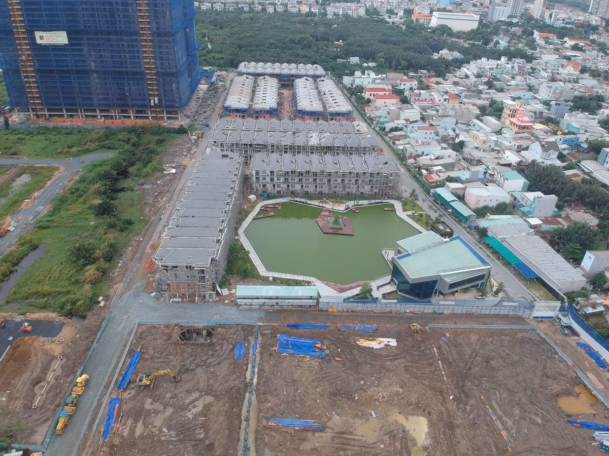 Hưng Lộc Phát xây trái phép 110 biệt thự: "Chủ đầu tư cầm đèn chạy trước ô tô" - Hình 3 Hung Loc Phat xay trai phep 110 biet thu: