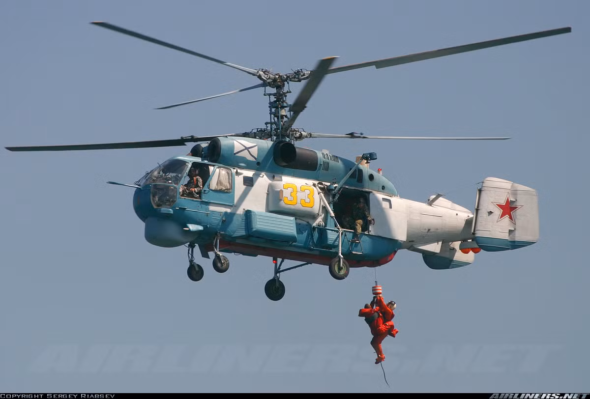 Ka-27 được thiết kế để hoạt động trên biển với các nhiệm vụ tìm kiếm cứu nạn, săn ngầm, cảnh báo sớm,... Nguồn ảnh: Airliners.