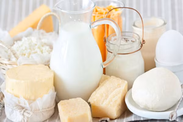 Các sản phẩm từ sữa. Có thể gây cho bạn cảm giác khó tiêu và còn gây ảnh hưởng xấu cho hoạt động bơm máu đi nuôi cơ thể của tim.