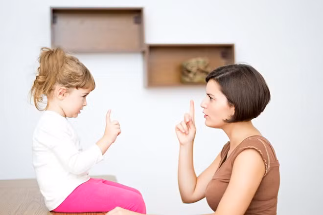 Tìm hiểu phương pháp “giáo dục thấp giọng” giúp trẻ phát triển toàn diện Tim hieu phuong phap “giao duc thap giong” giup tre phat trien toan dien
