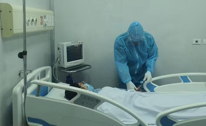 Phan lon mac Covid-19 la nguoi tre tuoi: Chuyen gia y te noi gi?