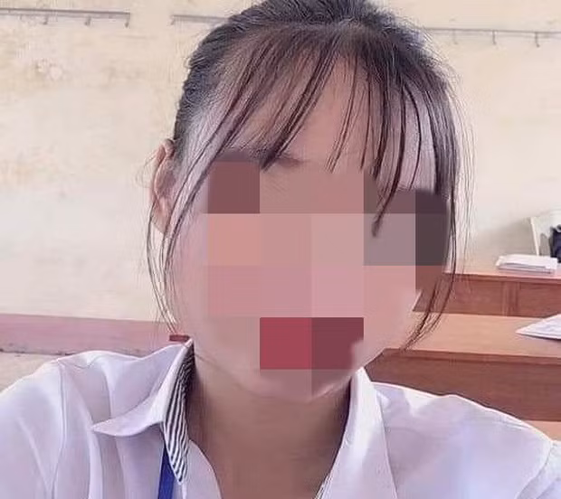  Nữ sinh được tìm thấy sau 5 ngày mất tích: Khoảng 6h30 sáng 22/10/2020, cháu Nguyễn Thị Huyền Trang (SN 2003, học lớp 10A8, Trường THPT Đồng Lộc, huyện Can Lộc) được em trai chở đến trường để học. Tuy nhiên, nữ sinh không vào lớp mà bặt vô âm tính suốt 5 ngày. 
