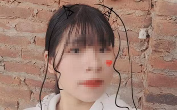  Nữ sinh lớp 11 ở Bắc Ninh mất tích 5 ngày được tìm thấy tại Nghệ An: Khoảng 18h ngày 25/10/2020, cháu N. T. H. C. (học sinh lớp 11, trú tại thị trấn Chờ, huyện Yên Phong, tỉnh Bắc Ninh) xin gia đình đi học thêm tiếng Hàn nhưng sau đó không thấy về nhà, đến ngày 28/10/2020, gia đình không liên lạc được với cháu nên rất lo lắng và đã đến Công an huyện Yên Phong trình báo.