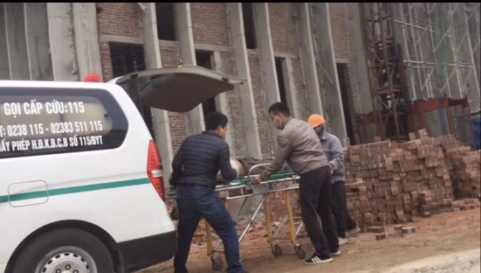 Vu roi thang toi cho nhieu cong nhan: Mot nan nhan tu vong, nhieu nguoi khac dang cap cuu-Hinh-2