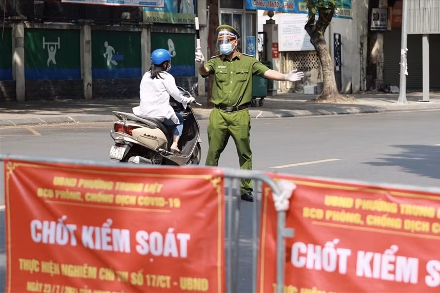 Ha Noi ghi nhan 12 ca mac COVID-19 moi, co ca mac ngoai cong dong