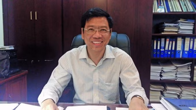 Ông Nguyễn Xuân Sang sinh ngày 7/8/1965. Quê quán tại: xã Đông Sơn, huyện Đông Hưng, tỉnh Thái Bình.