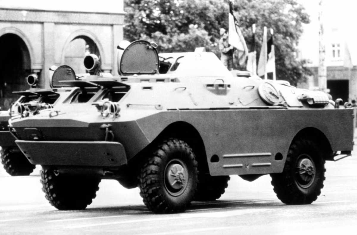  BRDM-2 là dòng xe thiết giáp trinh sát có khả năng lội nước do Liên Xô chế tạo từ năm 1962 đến năm 1989 với số lượng xuất xưởng 7.200 chiếc nhằm thay thế cho người tiền nhiệm BRDM-1 tính năng còn nhiều hạn chế, BRDM-2 còn có tên định danh khác là BTR-40PB.
