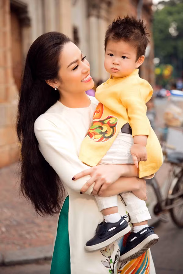 Nhat Kim Anh 
