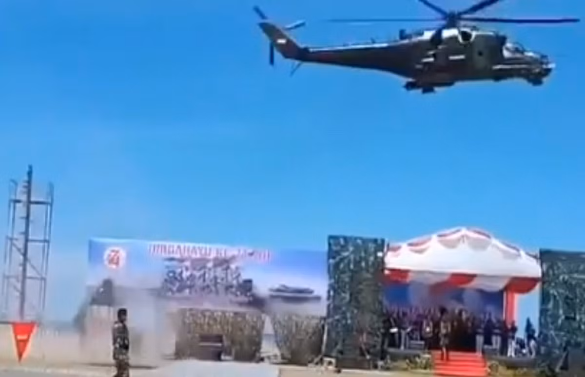 Mới đây, trực thăng tấn công Mi-35P của Không quân Indonesia đã làm hư hỏng lễ đài khi bay quá thấp trong dịp diễn tập cho lễ duyệt binh mừng kỷ niệm 74 năm thành lập quân đội Indonesia tại sân bay quân sự Halim Perdanakusuma