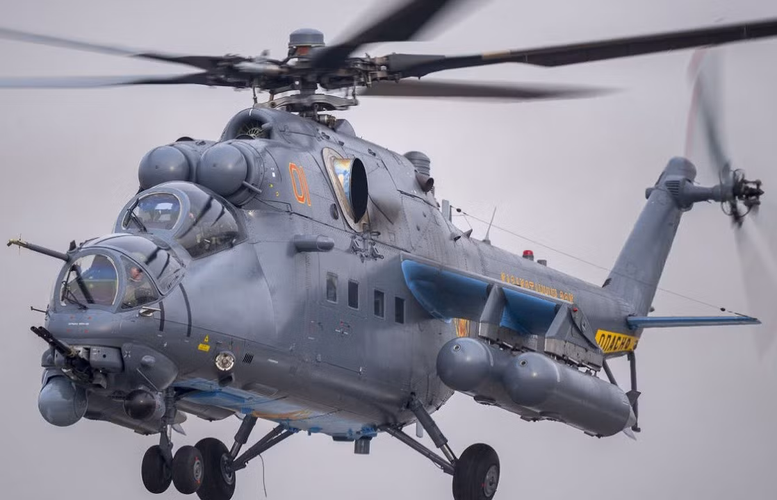 Mi-35P có thể hoạt động tấn công ngay ở độ cao 10-25m ban ngày và 50m ở ban đêm trên đất liền hoặc trên sông, biển.