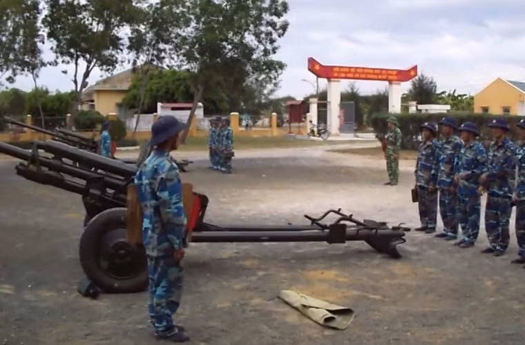 Tới tận ngày nay, pháo ZIS-3 vẫn được sử dụng tại nhiều chiến trường trên khắp thế giới do nó từng quá phổ biến. Quân đội Việt Nam hiện vẫn sử dụng khẩu pháo này trong biên chế lực lượng Hải quân Đánh bộ. Nguồn ảnh: Rumil.