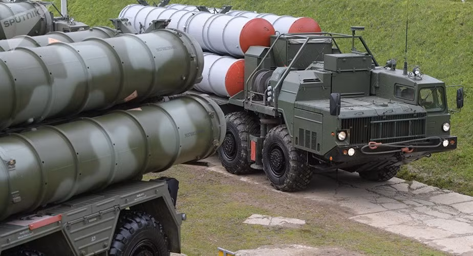 Tuy nhiên thông tin từ báo chí Nga đã bị nghi ngờ, bởi dù sao đi nữa Saudi Arabia vẫn là đồng minh quan trọng của Washington trong khu vực, đa số vũ khí của họ được Mỹ cung cấp