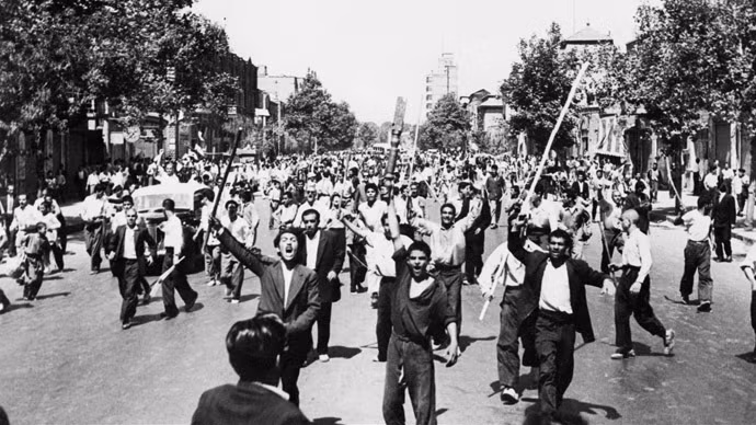 Đây được coi là bước ngoặt trong lịch sử quan hệ giữa Mỹ và Iran khi lần đầu tiên, nhiều người Mỹ biết rằng trên thế giới có một quốc gia Trung Đông mang tên Iran. Nguồn ảnh: Pinterest.
