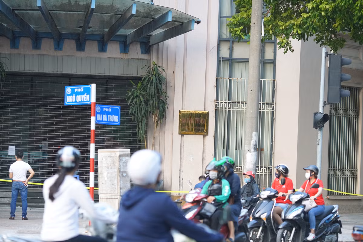 Nguyên nhân được xác định do nhân viên của Bộ Công thương là F1, F2 của ca mắc COVID-19.