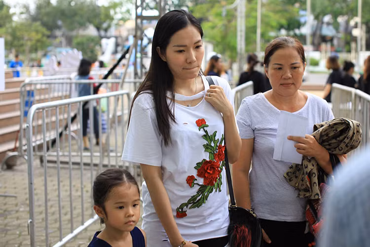 Giữa ồn ào ly hôn, Lý Phương Châu nhận được sự cảm thông, chia sẻ từ bạn bè và đông đảo dân mạng. Ảnh: Zing