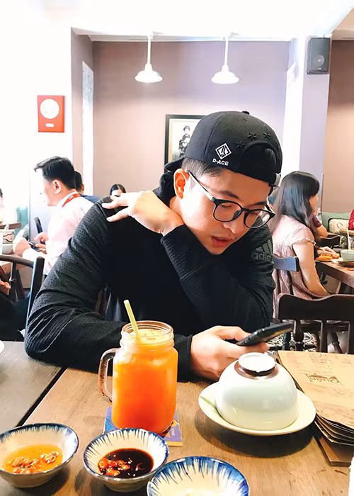 Harry Lu cập nhật hình ảnh khi trở về Việt Nam từ Đài Loan.