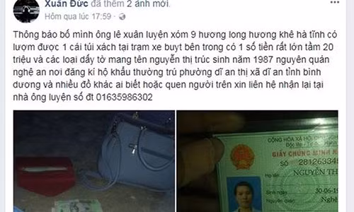 Sau khi nhặt được của rơi, ông Lê Xuân Luyện nhờ con trai chụp ảnh đăng lên Facebook tìm người đánh rơi để trả lại.